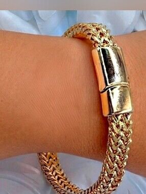 Stunning Hand Made Bracelet in 18K Gold on Stainless Steel